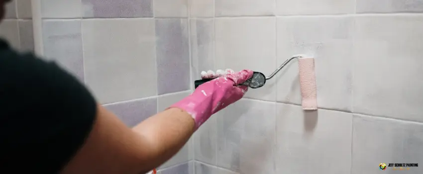 JSP-Painting Bathroom with Roller